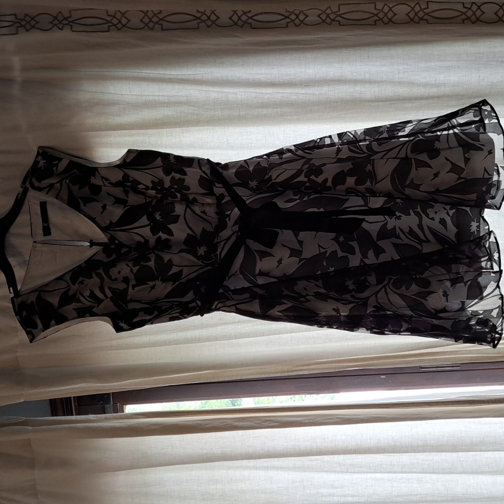 Leslie Fay Elegant Monochrome Dress